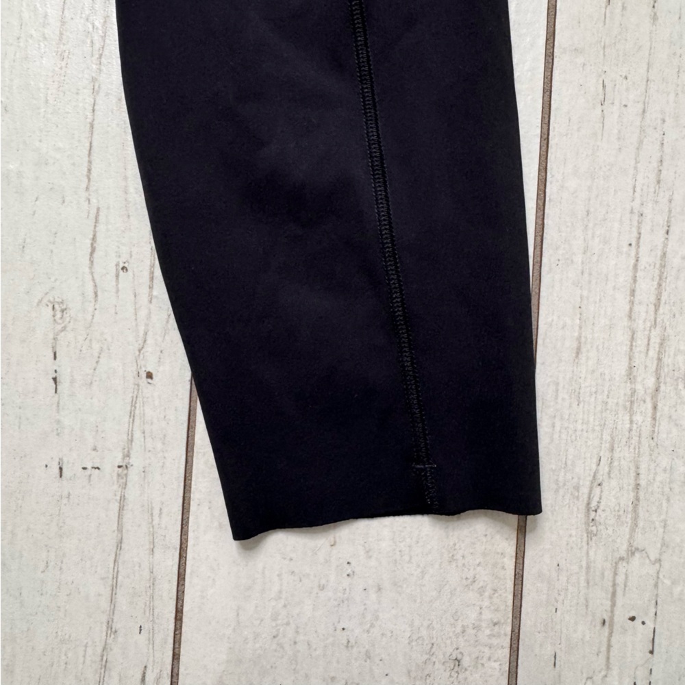 Lululemon All The Right Places Crop Leggings Yoga Women’s Size 6 Pockets - Picture 3 of 8